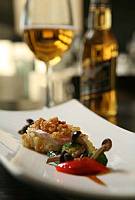 Seniglucaallia-Ristorante Uliassi-piatti abbinati alla birra,Triglie croccanti con verza e pecorino al sugo di grenchio e verdure saltate . Foto Gianluca Moggi/Sestini